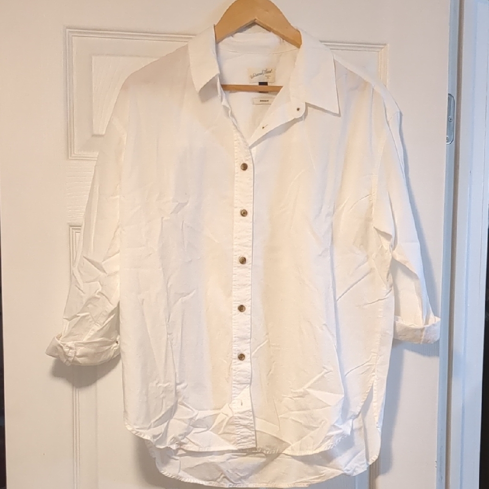 Universal Thread White Casual Button Down Shirt Relaxed Fit